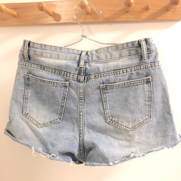 Super cute jean shorts! - Picture 2 of 2